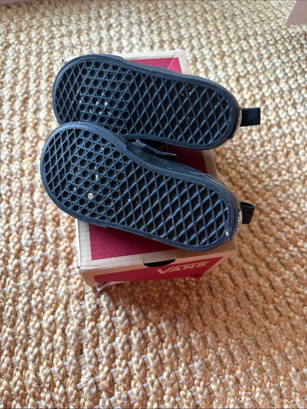 Vans Kids Slip-On Sneakers in Black